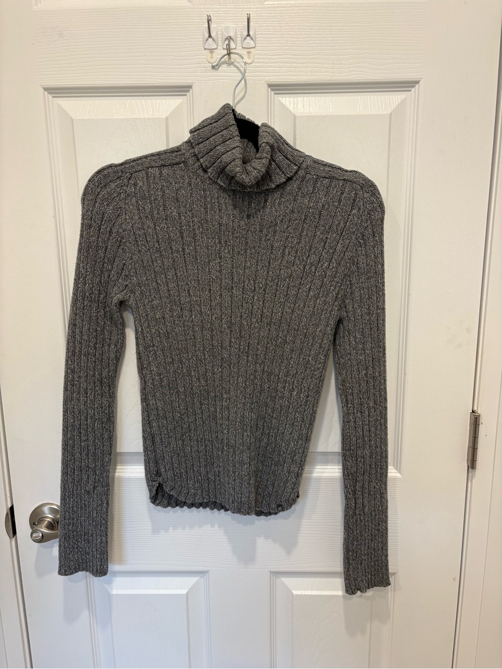 American Eagle Gray Ribbed Turtleneck Sweater - Women's Cozy Knit #1322